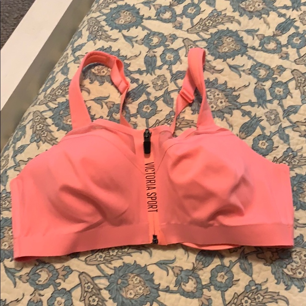 VS High Impact Sports Bra